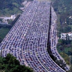 La California studia una fonte energetica insolita: le sue strade&nbsp;paralizzate